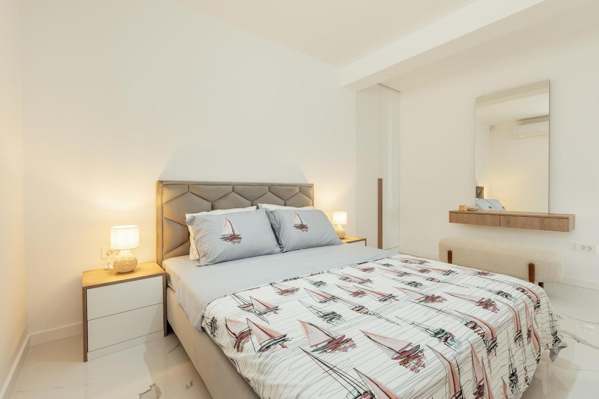 Savina Beachfront Oasis Herceg Novi Exterior foto